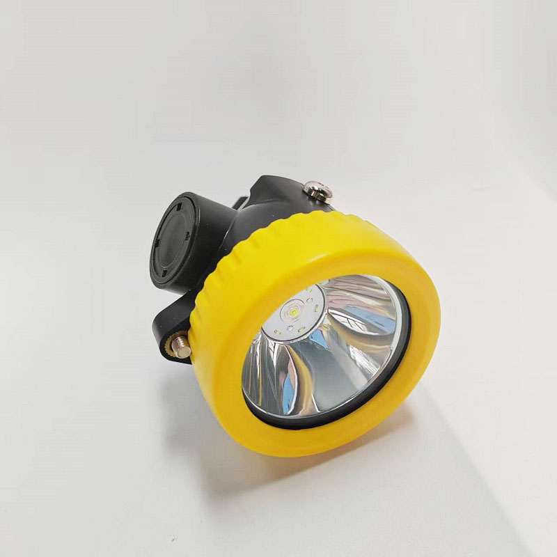 Benefits of Lightweight, LED technology, Cordless design, 5000lux brightness, 2.6Ah battery capacity, and Rechargeable for a Mining Helmet Light