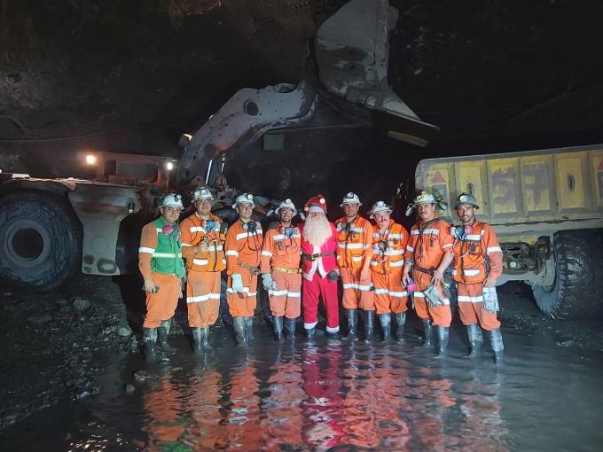 Applications and customizations of cordless mining helmet light.jpg